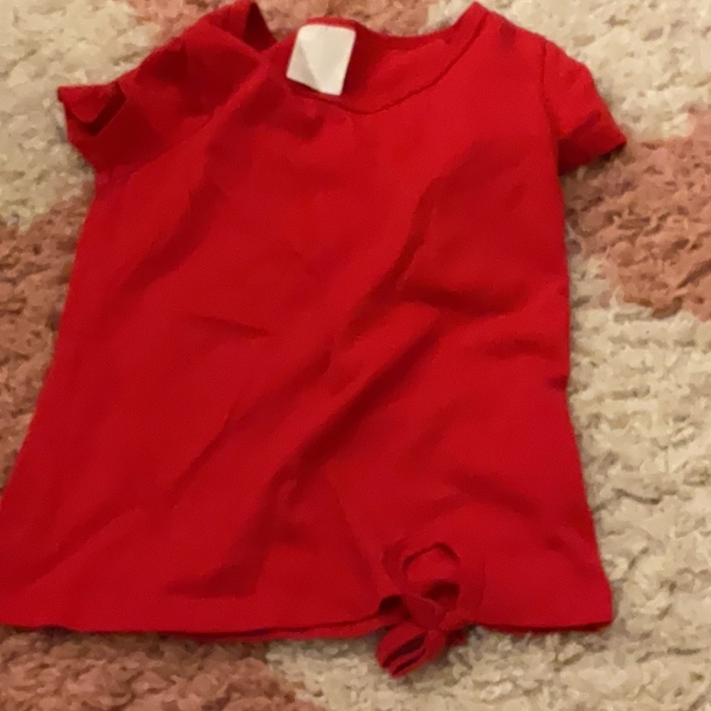 🔴red shirt